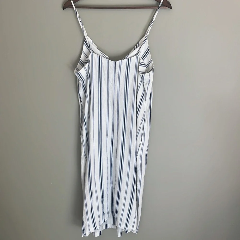 Linen button down dress - adjustable spaghetti straps - pockets! PERF condition - Picture 6 of 16